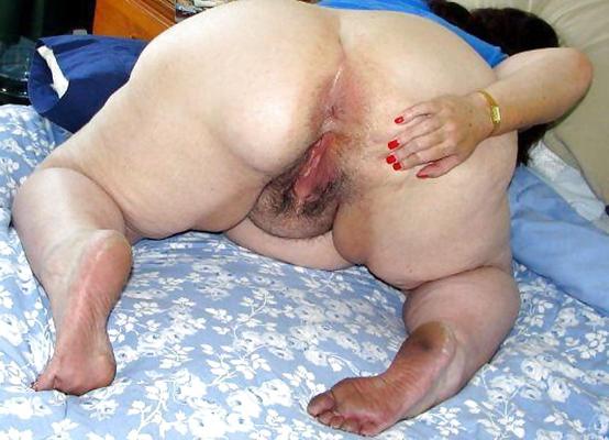 24P BBW Mature Spreading her Big Holes PART 12