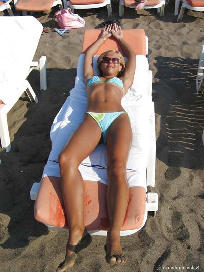 25P Sexy amateur bikini girls