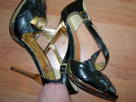 17P Pénis et talons 3