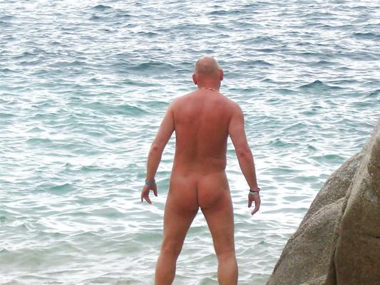 12P Athebeach on the beach