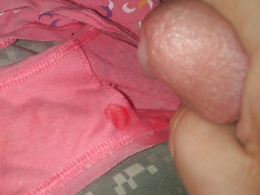 4P More strangers cuming on my wifes dirty panties
