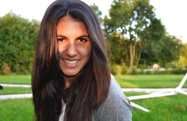 8P Hot Turkish Girl 