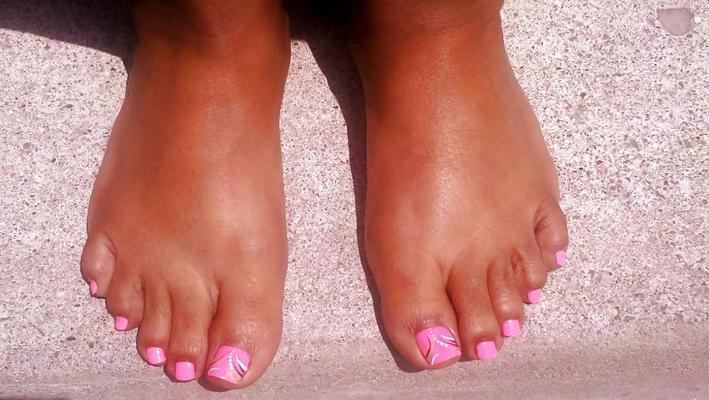 19P feet and toes