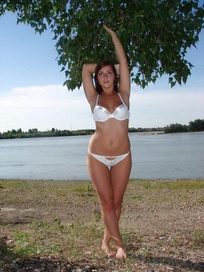 14P Sexy and Hot German Amateut Teeny Denise
