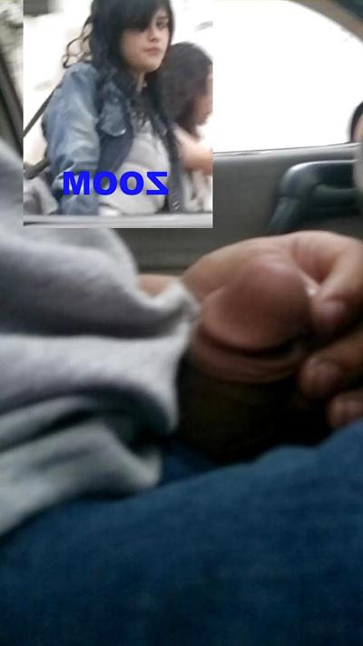 9P Flashing, exhibicionismo, en la calle con zoom
