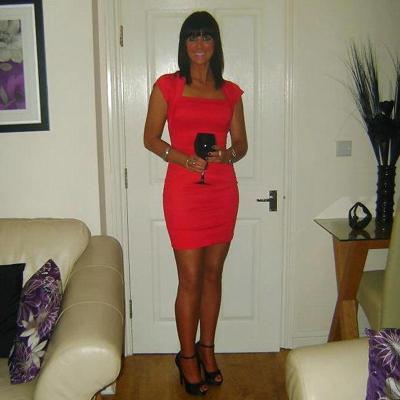 22P Sexy MILF Emma with great legs. How to fuck?