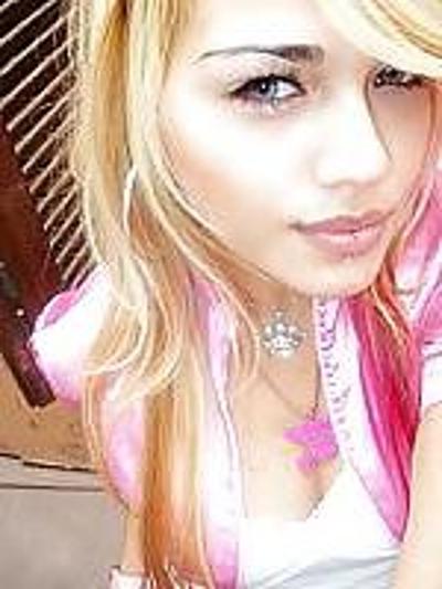 15P Emo girls