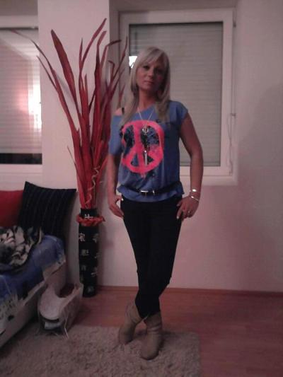 5P Teta Sladja Mature Milf