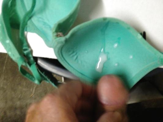 5P Bra and Panty wank