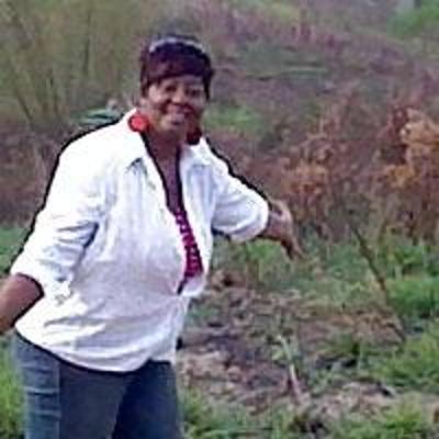 4P Aunty Janice, her dsughter and her friend