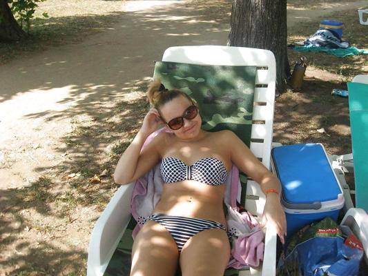 25P Girls in bikini 2