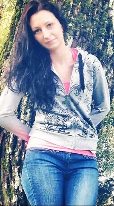 15P Welcher Camel Toe sieht beim Wichsen gut aus und warum? Kommentar bitte