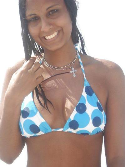 25P Desi girls in swimsuits no3