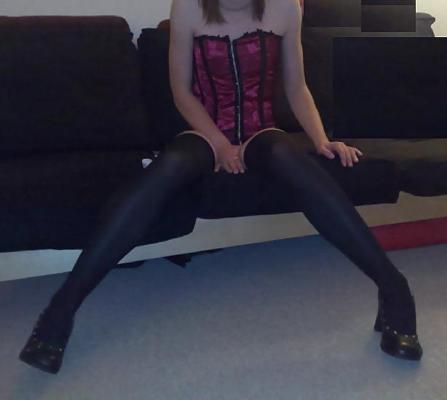 4P Getting ready to play with Daddy