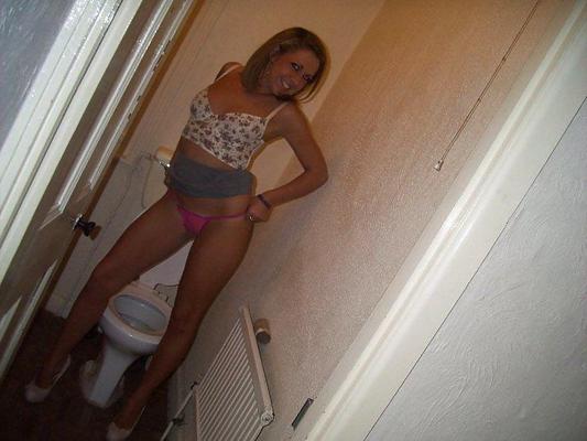 25P British FB Sluts want your DIRTY COMMENTS