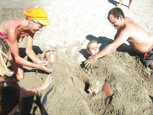 25P The beach 37
