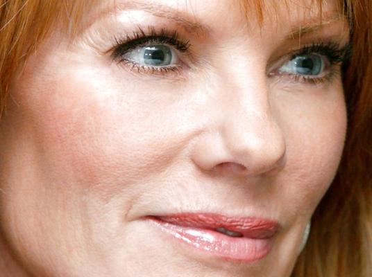 25P Marg Helgenberger