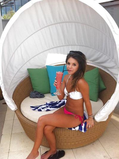 20P Nadia is SO hot !
