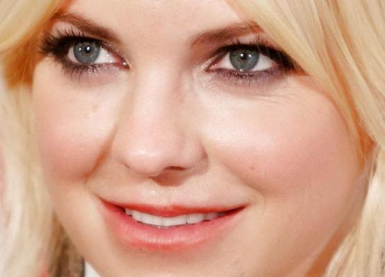 25P Anna Faris