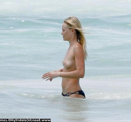 24P Kate Bosworth - Topless Bikini Candids in Cancun