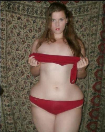 15P Gros seins, hanches larges et gros culs