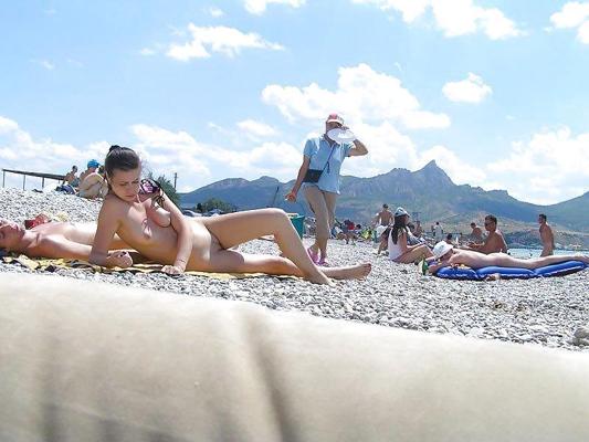 25P Nudist Beach Fun