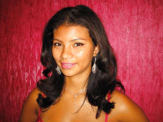 25P Latin lesbian Love