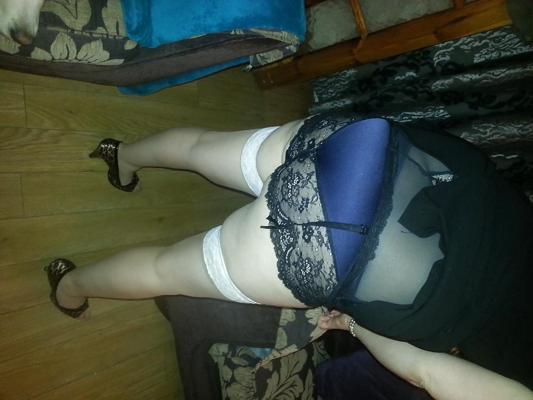 10P My so sexy wife getting ready for doging