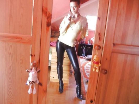 25P Facebook sluts in hot leggings 7