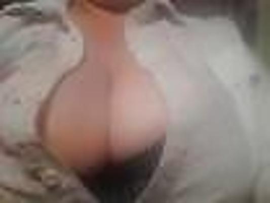 6P Huge tits ready to  suk 