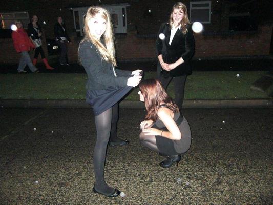 12P Under her Skirt