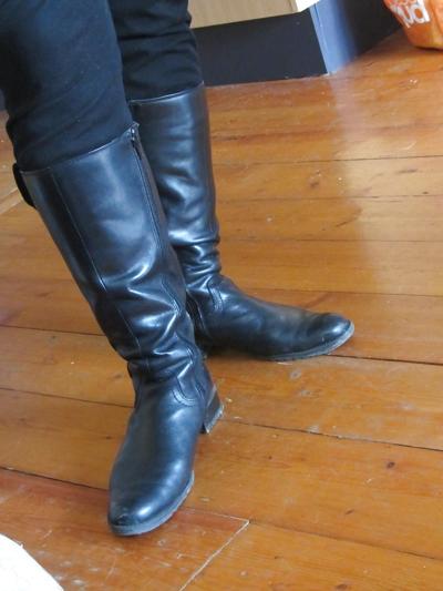 25P Michelle's sexy feet to enjoy once again.... 