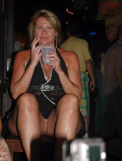 15P Upskirt No Pants 14