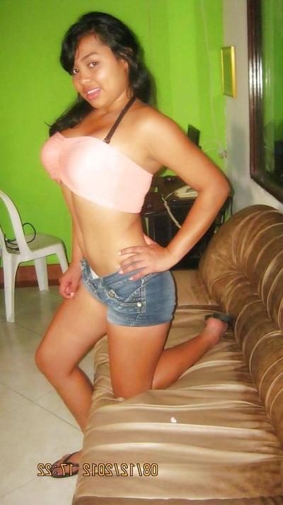 13P Sexy latina