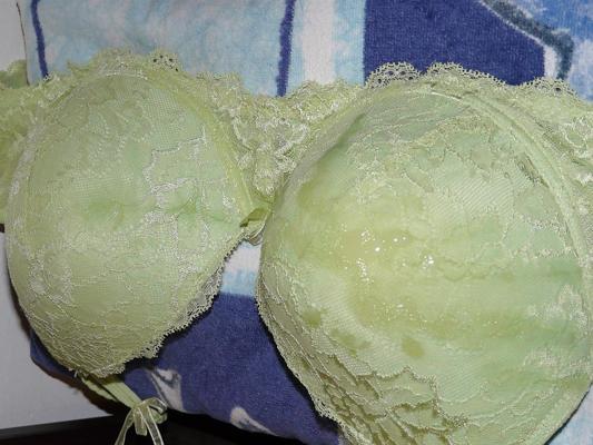 10P Green bra