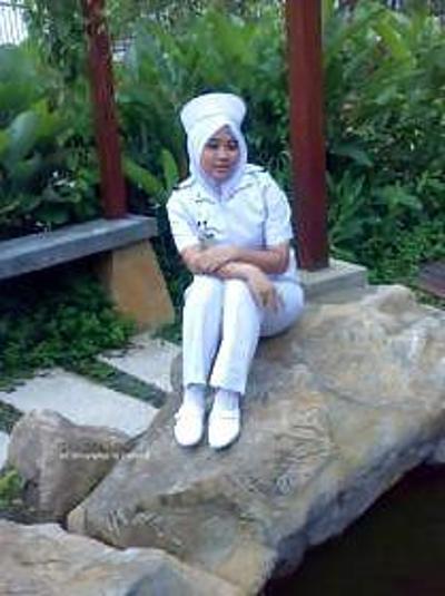 6P Hijab nurse