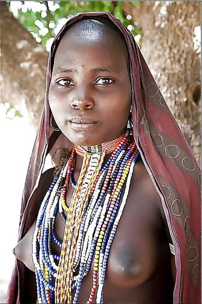 25P African Tribes Women, Nathional Geographic