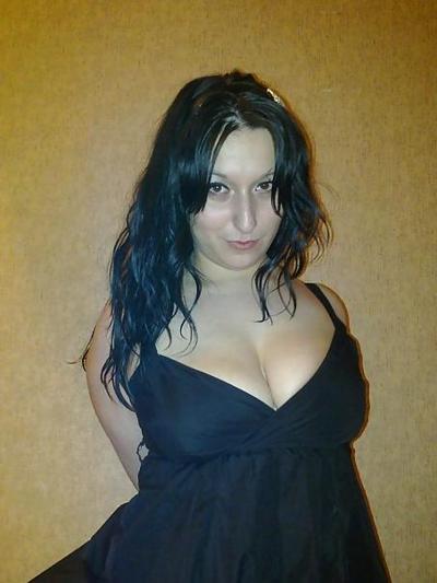 8P 巨乳ロシア人女性 392