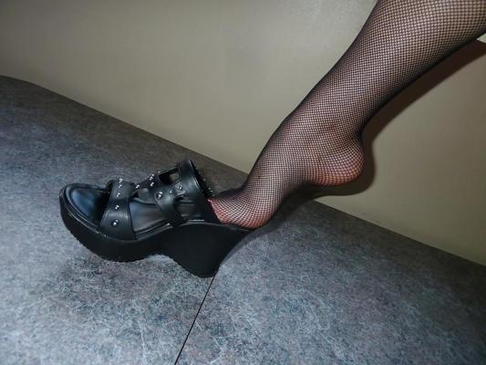 17P Sexy teens feet