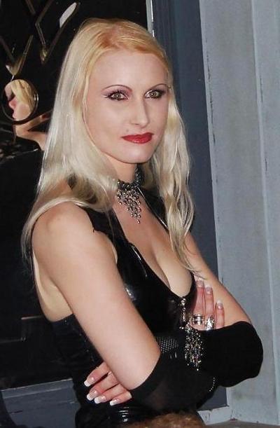 6P Me the German Gothbitch