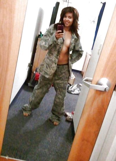 25P FEMMES MILITAIRES