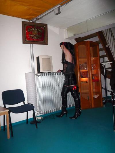 8P Crossdresser