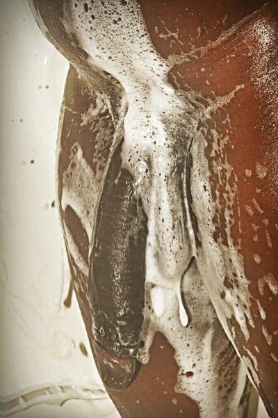 9P BIG BLACK DICK Shower