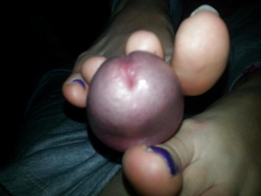 9P Footjob gallery