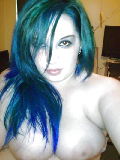25P Busty Amateur Emo Girl