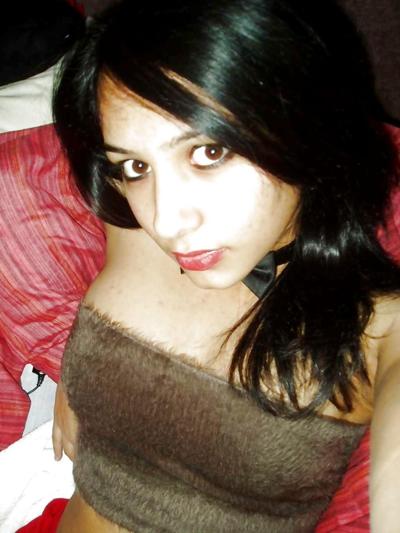 14P Hot pakistani girl from london 8