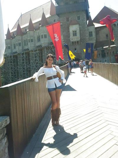 19P Romanian women: Alina