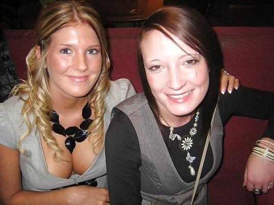 25P Downblouse - Cleavage 11