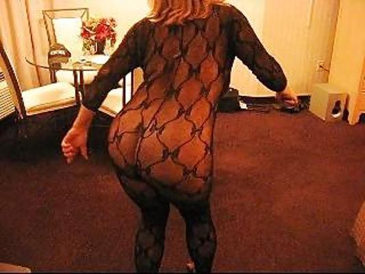 6P Ma femme est très chaude dans son body