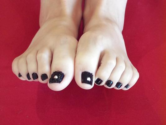 7P FÉTICHE DES PIEDS PIEDS ORTEILS SEMELLES GROS PLAN CUL COMMENTAIRE SVP